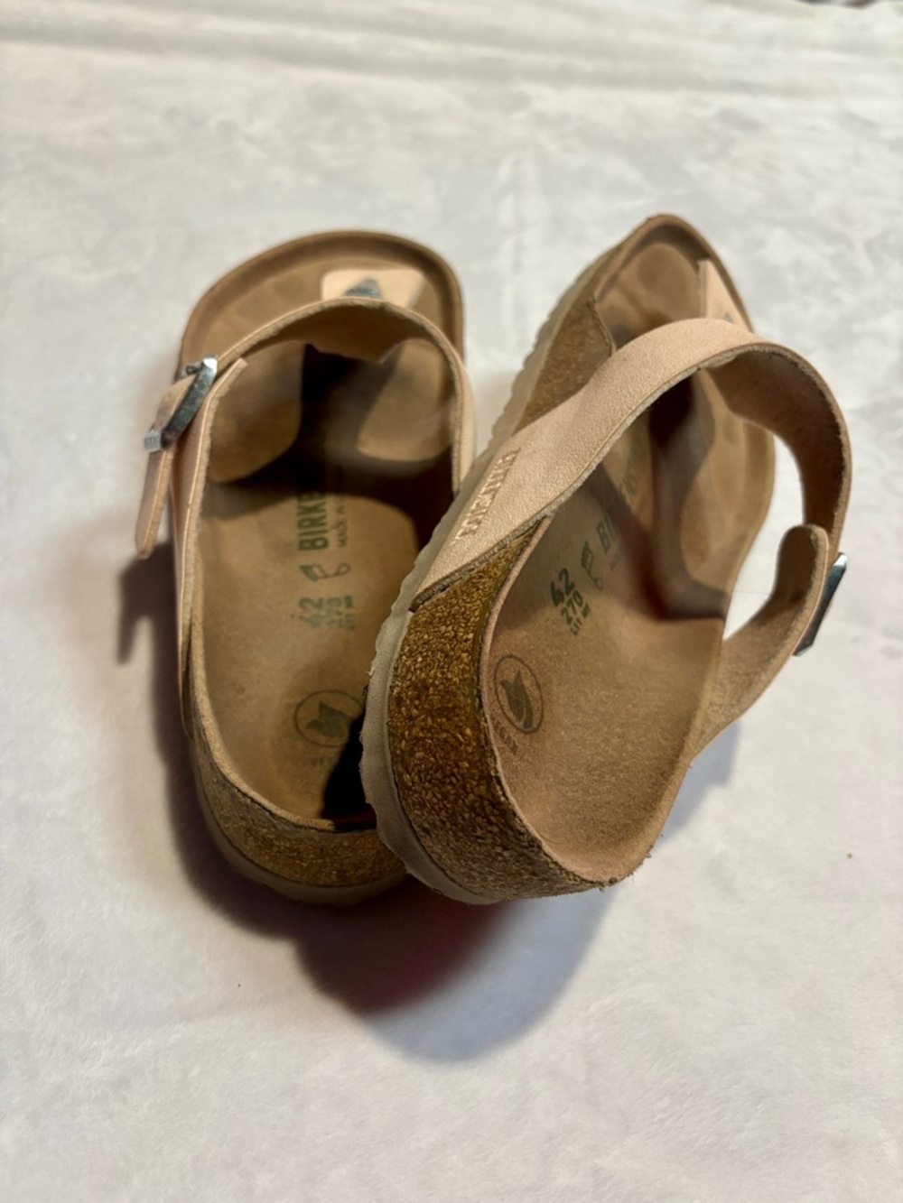Birkenstock Light Rose Gizeh Sandals - Picture 6 of 6